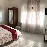 Marisa לינה וארוחת בוקר