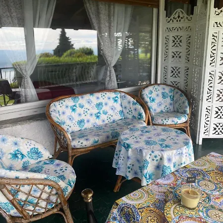 Marisa Bed & Breakfast *